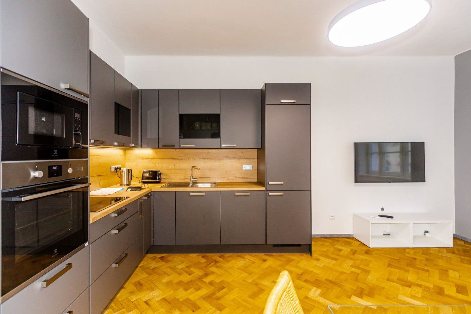 Prenájom bytu 3-izbový 83 m², Kubelíkova, Praha, Praha Prenájom bytu 3-izbový 83 m², Kubelíkova, Praha, Praha