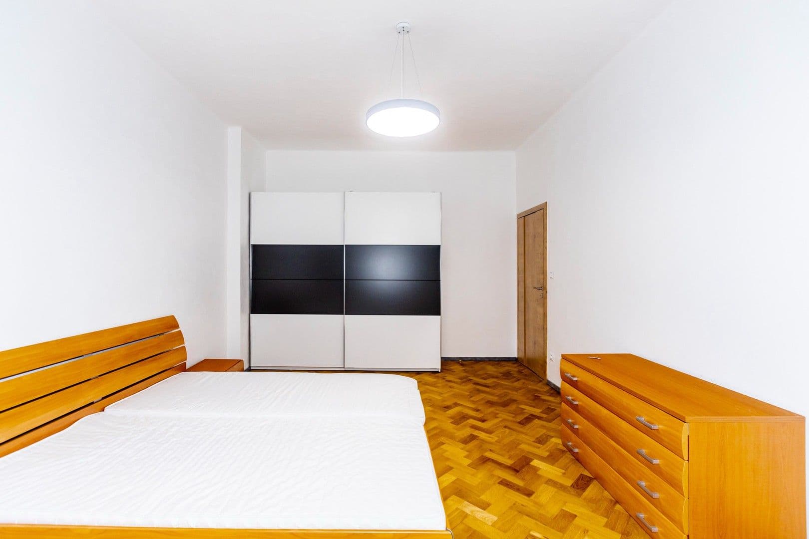 Prenájom bytu 3-izbový 83 m², Kubelíkova, Praha, Praha Prenájom bytu 3-izbový 83 m², Kubelíkova, Praha, Praha
