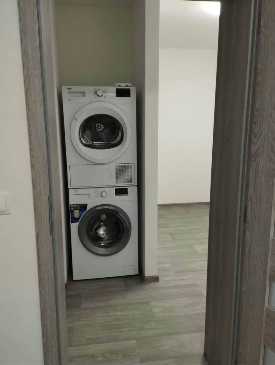 Prenájom bytu 2-izbový 64 m², Větrná, Miroslav, Jihomoravský kraj Prenájom bytu 2-izbový 64 m², Větrná, Miroslav, Jihomoravský kraj