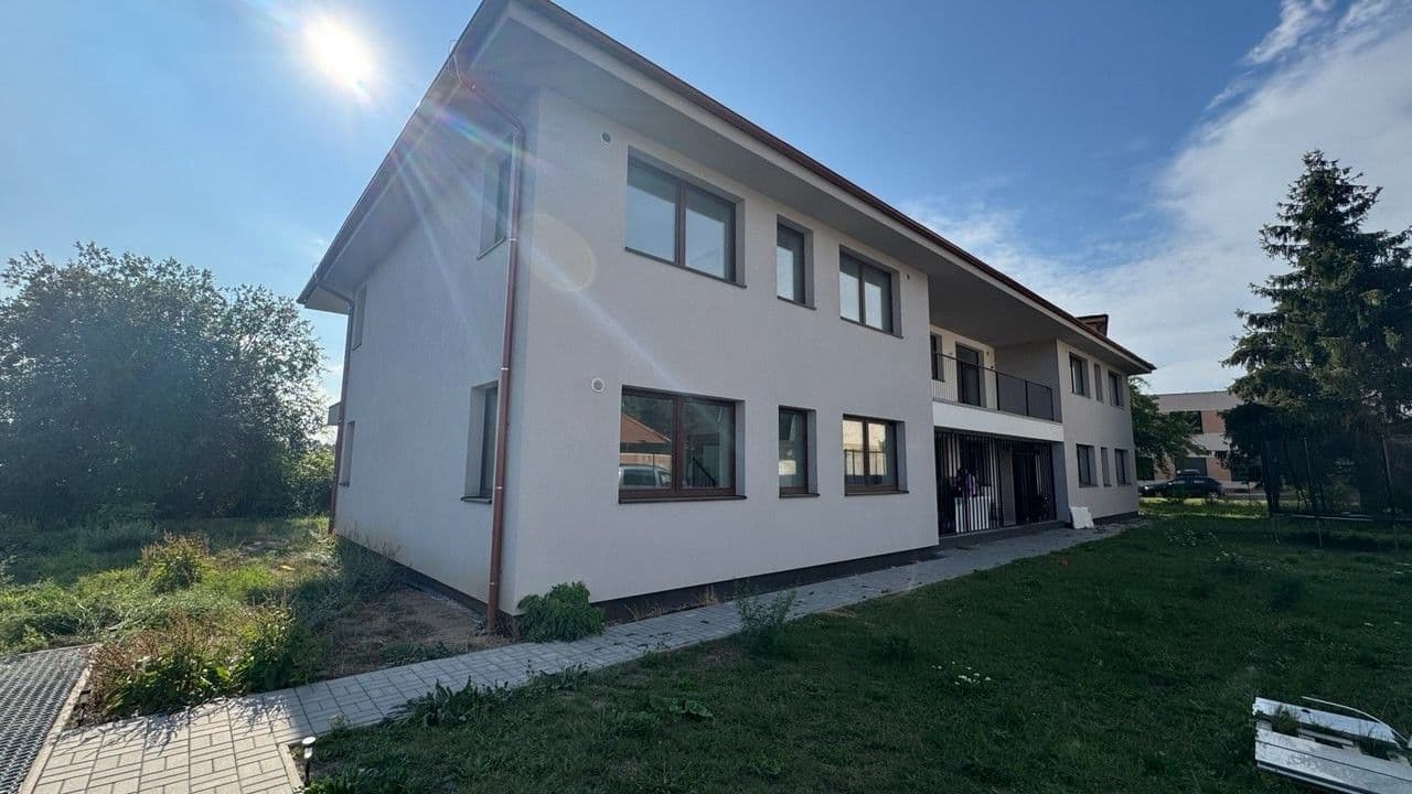 Predaj bytu 6-izbový 146 m², Masarykova, Rudná, Středočeský kraj Predaj bytu 6-izbový 146 m², Masarykova, Rudná, Středočeský kraj