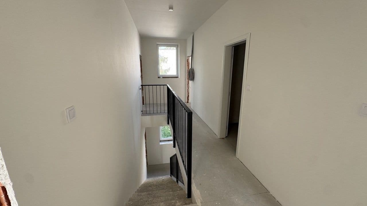 Predaj bytu 6-izbový 146 m², Masarykova, Rudná, Středočeský kraj Predaj bytu 6-izbový 146 m², Masarykova, Rudná, Středočeský kraj