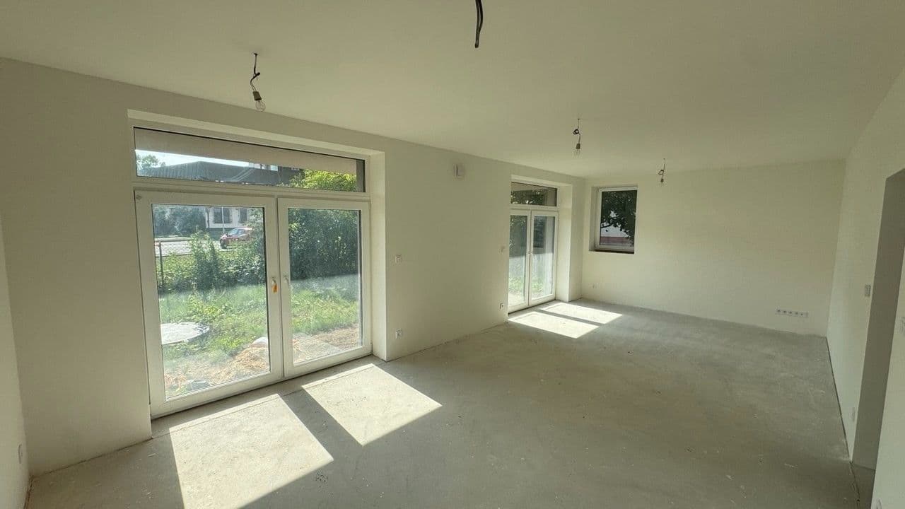 Predaj bytu 6-izbový 146 m², Masarykova, Rudná, Středočeský kraj Predaj bytu 6-izbový 146 m², Masarykova, Rudná, Středočeský kraj