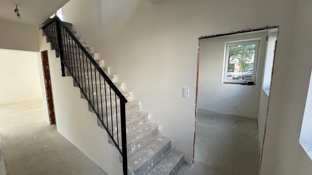 Predaj bytu 6-izbový 146 m², Masarykova, Rudná, Středočeský kraj Predaj bytu 6-izbový 146 m², Masarykova, Rudná, Středočeský kraj