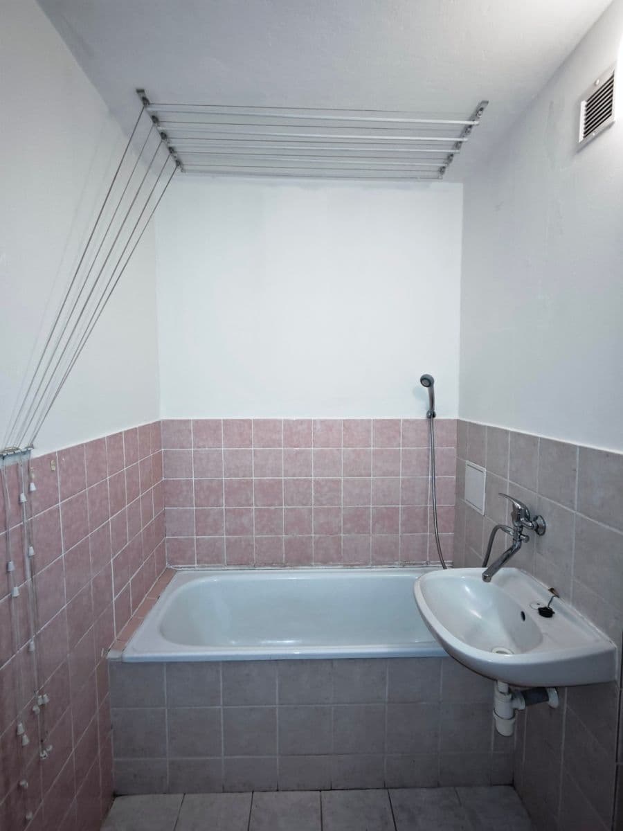 Predaj bytu 2-izbový 62 m², Horní, Ostrava, Moravskoslezský kraj Predaj bytu 2-izbový 62 m², Horní, Ostrava, Moravskoslezský kraj