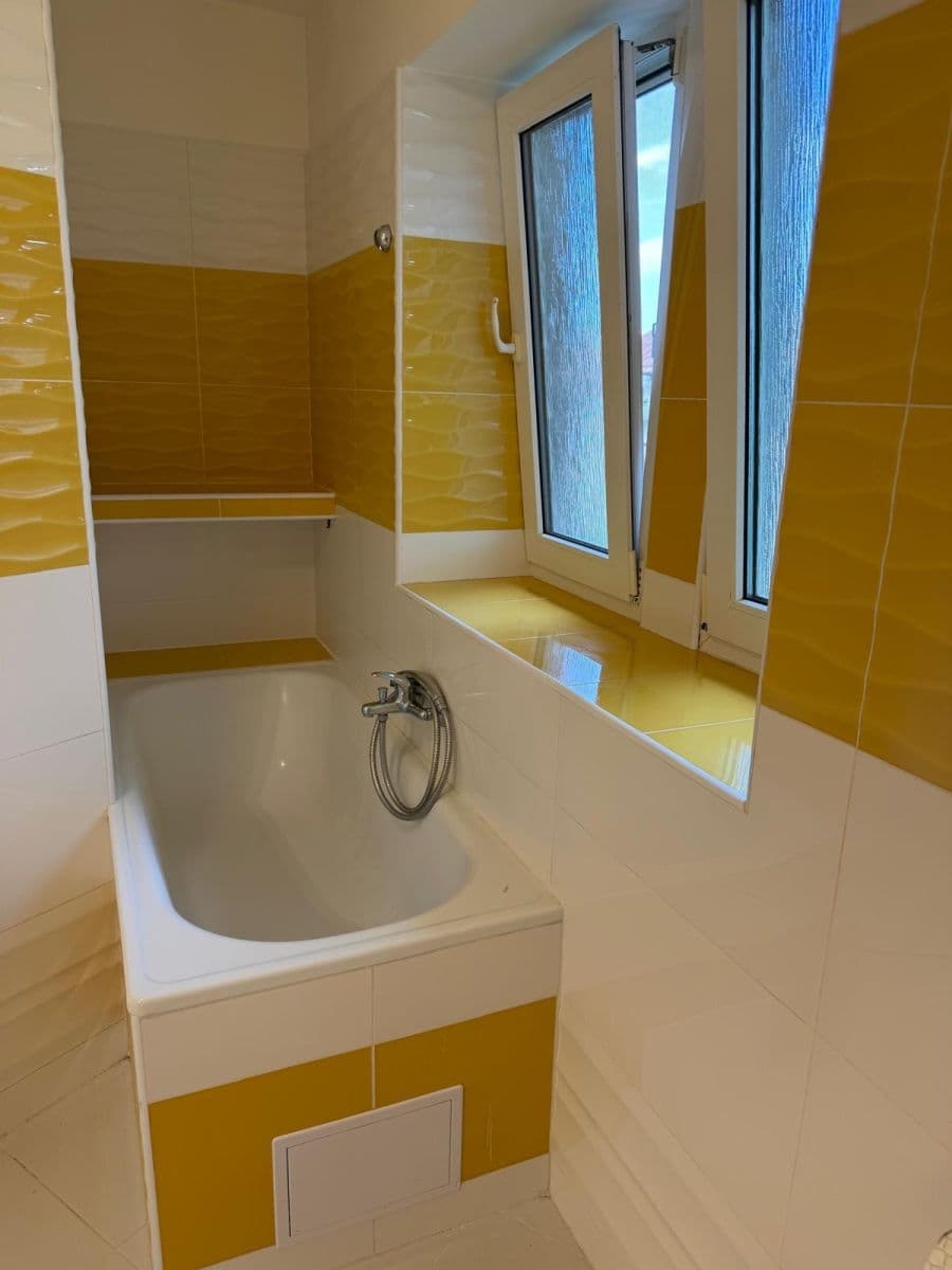 Prenájom bytu 2-izbový 52 m², Dvouletky, Ostrava, Moravskoslezský kraj Prenájom bytu 2-izbový 52 m², Dvouletky, Ostrava, Moravskoslezský kraj