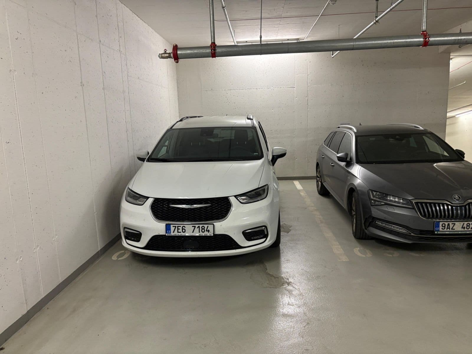 Prenájom garáže 12 m², Seifertova, Praha, Praha Prenájom garáže 12 m², Seifertova, Praha, Praha