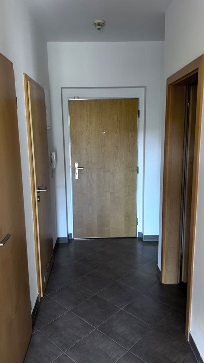 Prenájom bytu 3-izbový 66 m², Pavla Beneše, Praha, Praha Prenájom bytu 3-izbový 66 m², Pavla Beneše, Praha, Praha