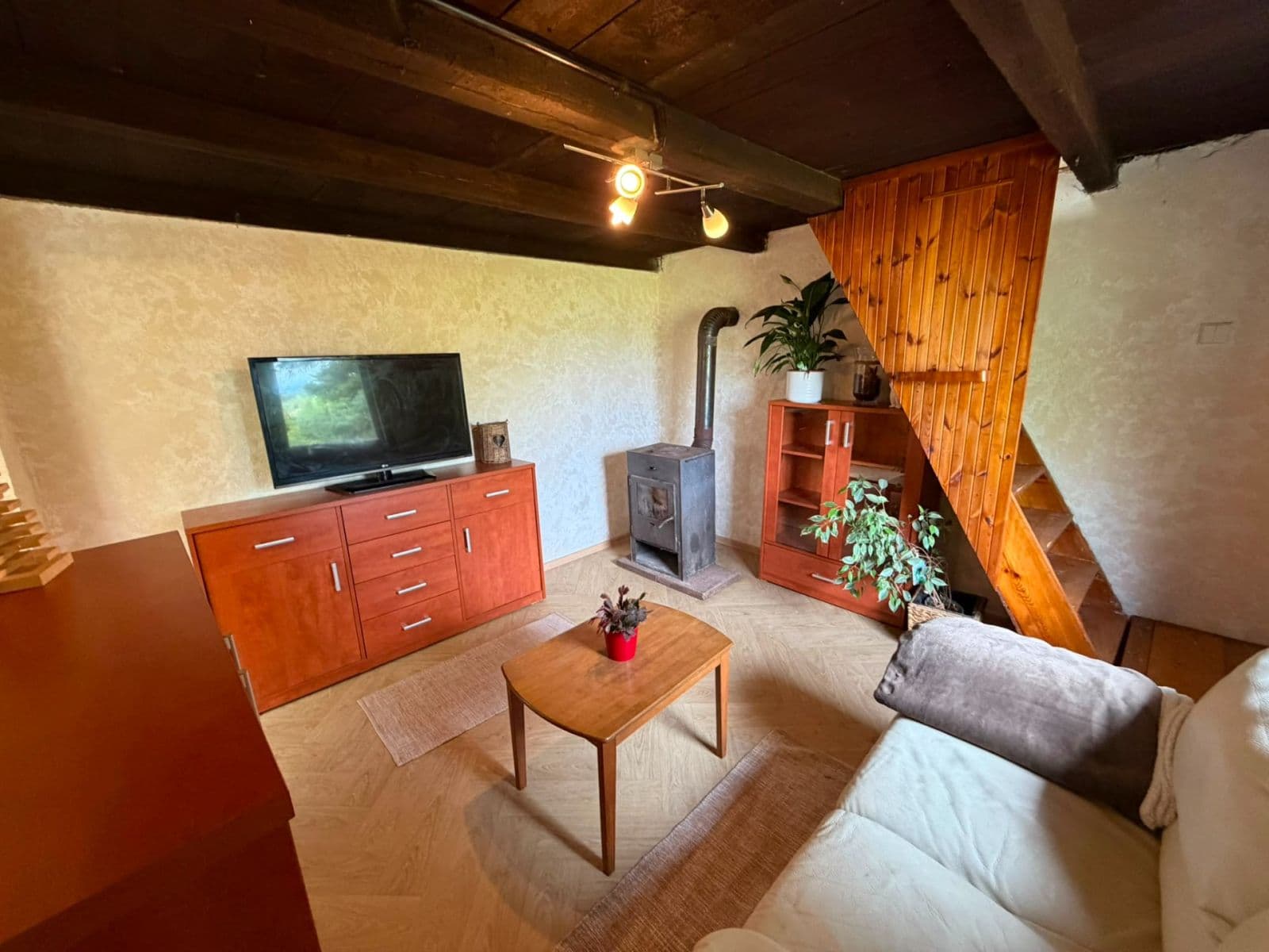 Predaj rekreačného objektu 22 m², pozemok 1.658 m², Malé Žernoseky, Ústecký kraj Predaj rekreačného objektu 22 m², pozemok 1.658 m², Malé Žernoseky, Ústecký kraj