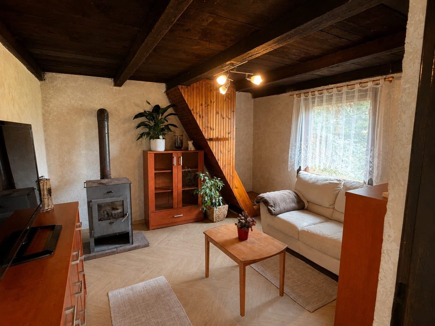 Predaj rekreačného objektu 22 m², pozemok 1.658 m², Malé Žernoseky, Ústecký kraj Predaj rekreačného objektu 22 m², pozemok 1.658 m², Malé Žernoseky, Ústecký kraj