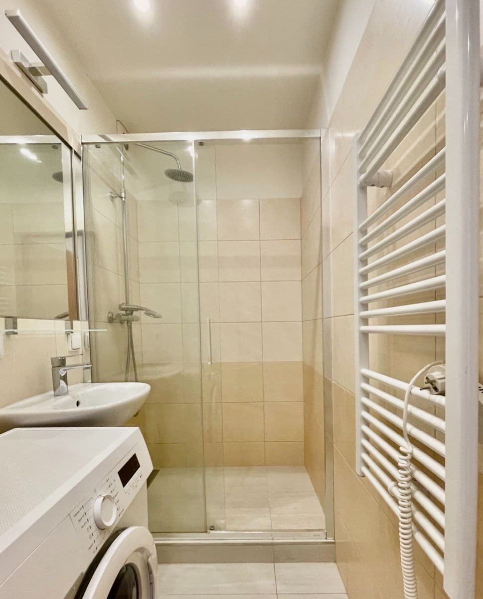 Prenájom bytu 1-izbový 34 m², Trytova, Praha, Praha Prenájom bytu 1-izbový 34 m², Trytova, Praha, Praha
