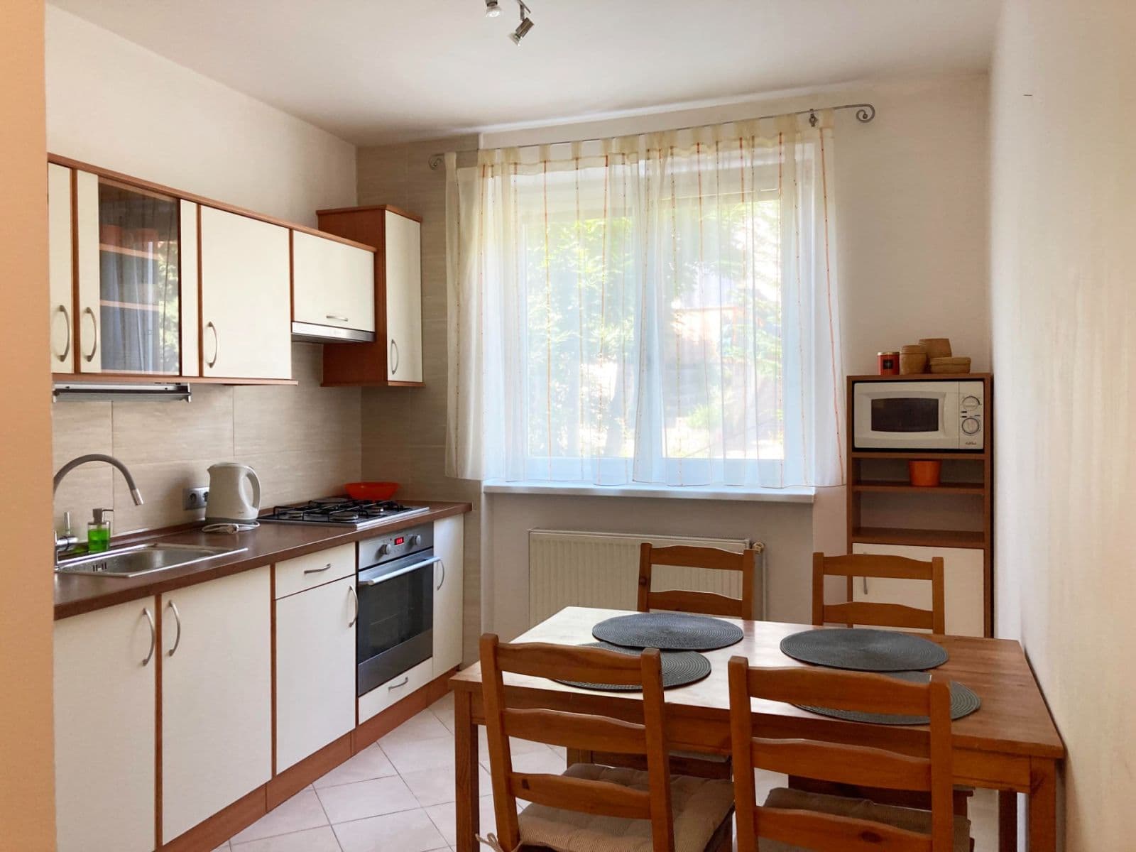 Prenájom bytu 3-izbový 70 m², Ďurgalova, Nové Mesto, Bratislavský kraj Prenájom bytu 3-izbový 70 m², Ďurgalova, Nové Mesto, Bratislavský kraj