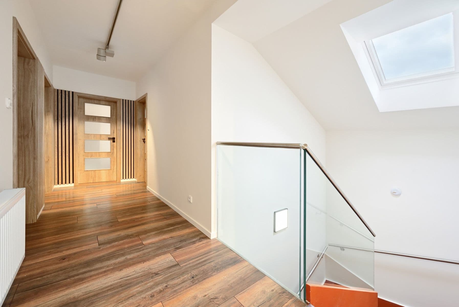 Predaj bytu 4-izbový 141 m², Sportovní, Jeneč, Středočeský kraj Predaj bytu 4-izbový 141 m², Sportovní, Jeneč, Středočeský kraj