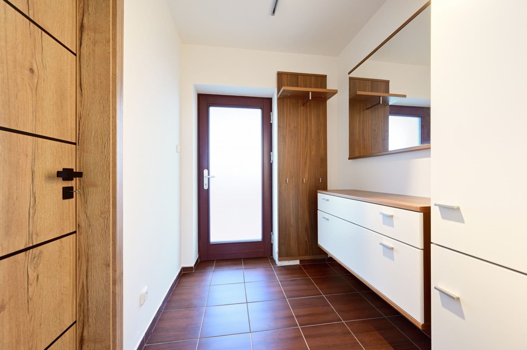 Predaj bytu 4-izbový 141 m², Sportovní, Jeneč, Středočeský kraj Predaj bytu 4-izbový 141 m², Sportovní, Jeneč, Středočeský kraj