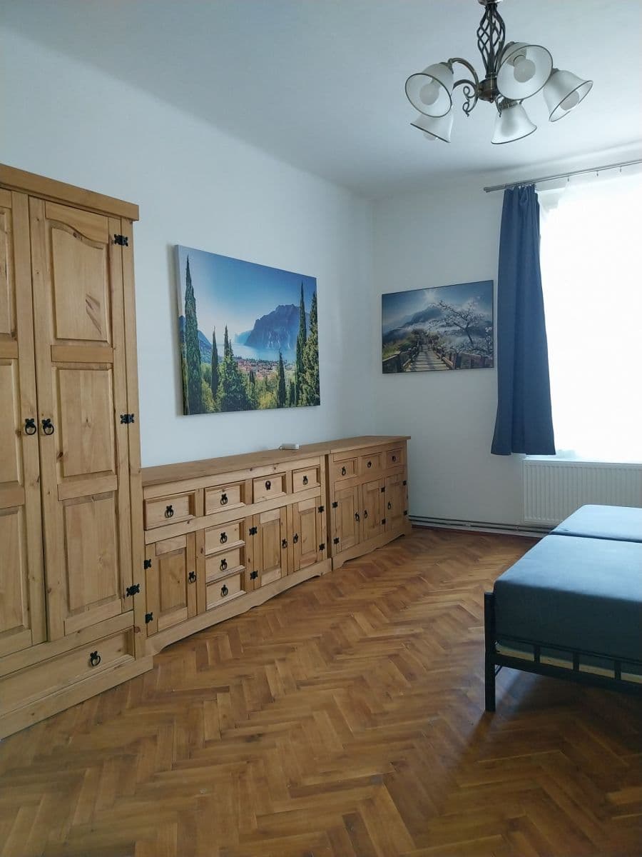 Prenájom bytu 1-izbový 34 m², Slivenecká, Praha, Praha Prenájom bytu 1-izbový 34 m², Slivenecká, Praha, Praha
