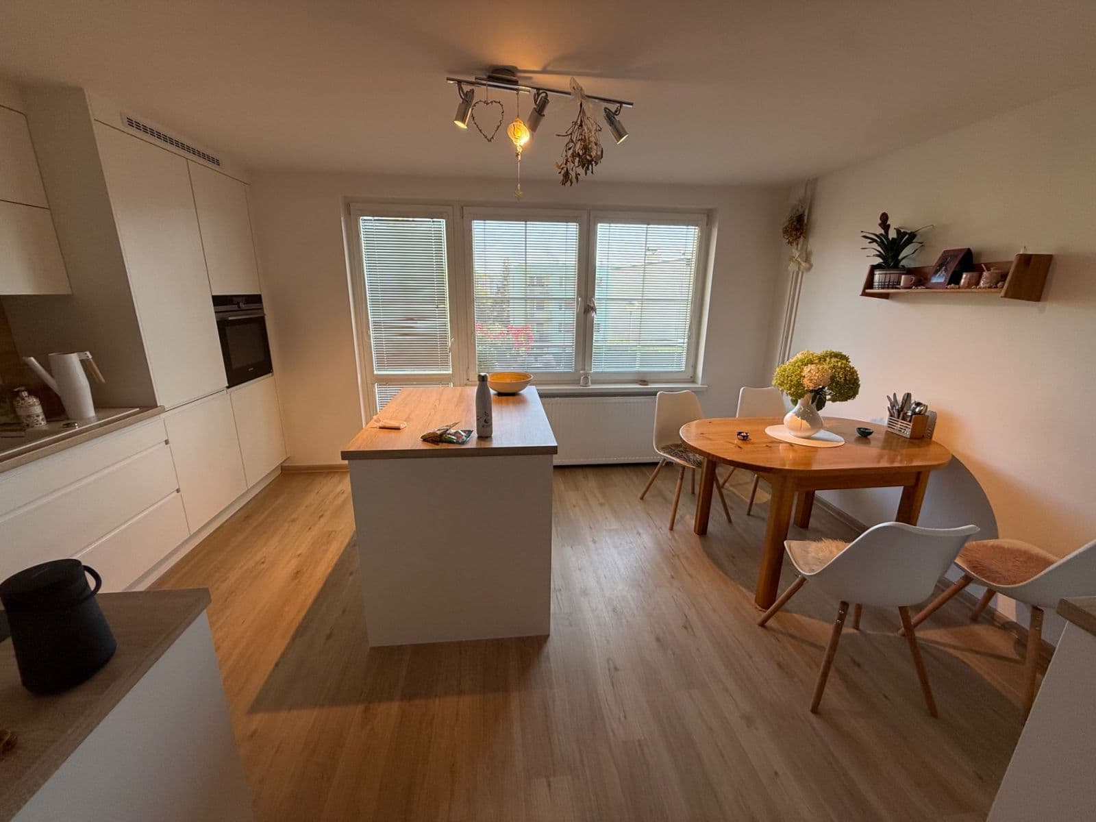Predaj domu 270 m², pozemok 241 m², Boženy Němcové, Trutnov, Královéhradecký kraj Predaj domu 270 m², pozemok 241 m², Boženy Němcové, Trutnov, Královéhradecký kraj