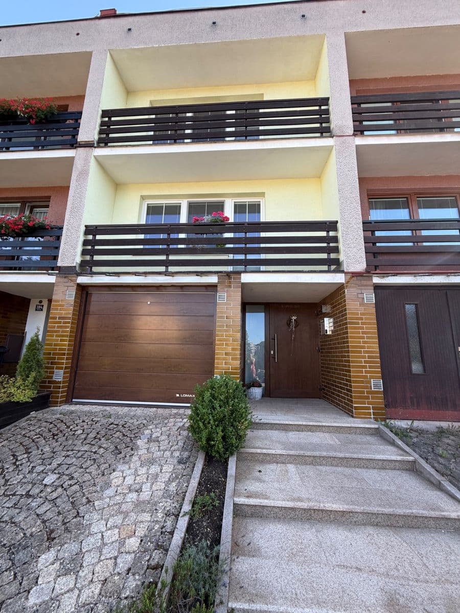 Predaj domu 270 m², pozemok 241 m², Boženy Němcové, Trutnov, Královéhradecký kraj Predaj domu 270 m², pozemok 241 m², Boženy Němcové, Trutnov, Královéhradecký kraj