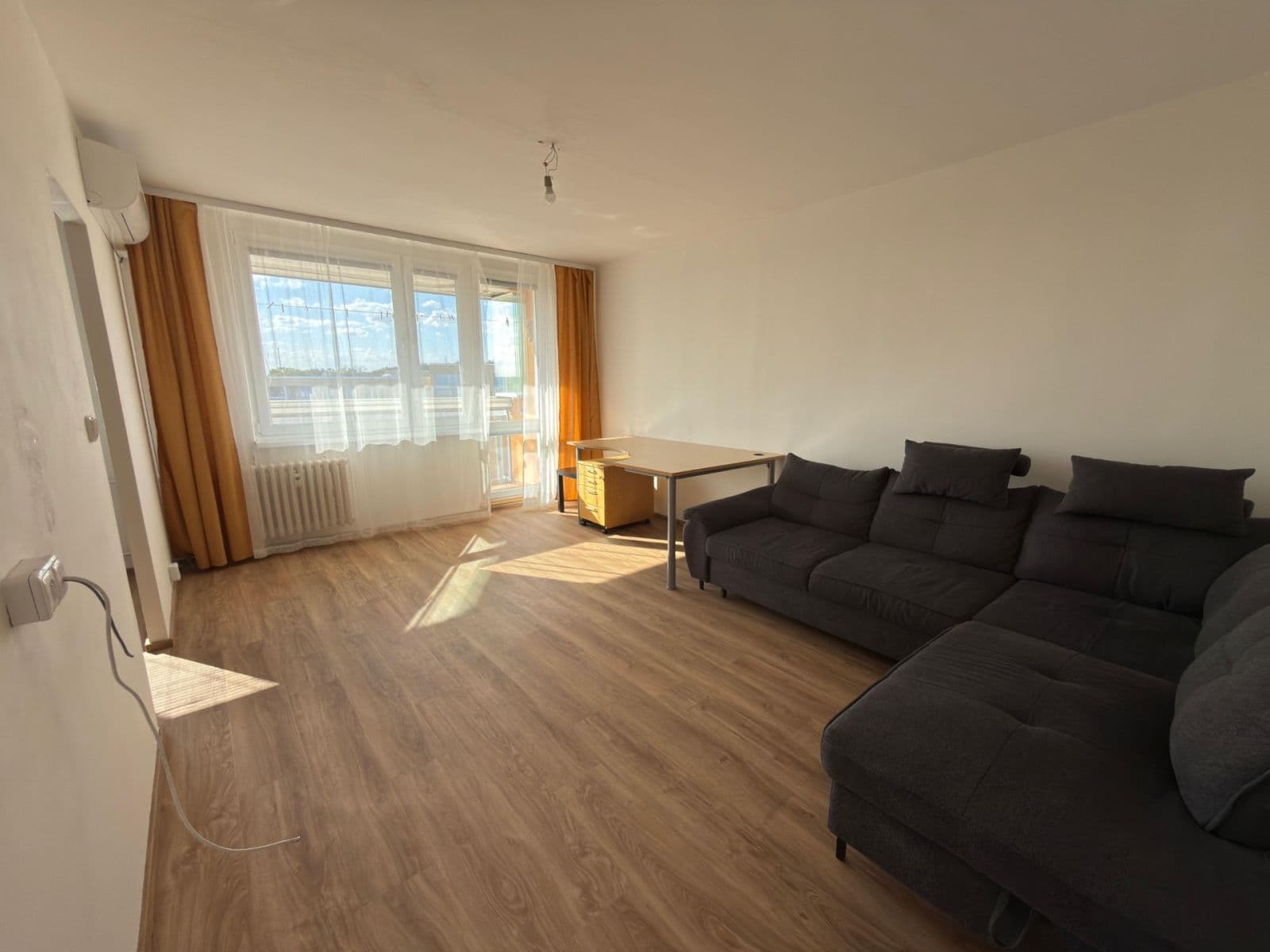 Prenájom bytu 3-izbový 75 m², Chotovická, Praha, Praha Prenájom bytu 3-izbový 75 m², Chotovická, Praha, Praha