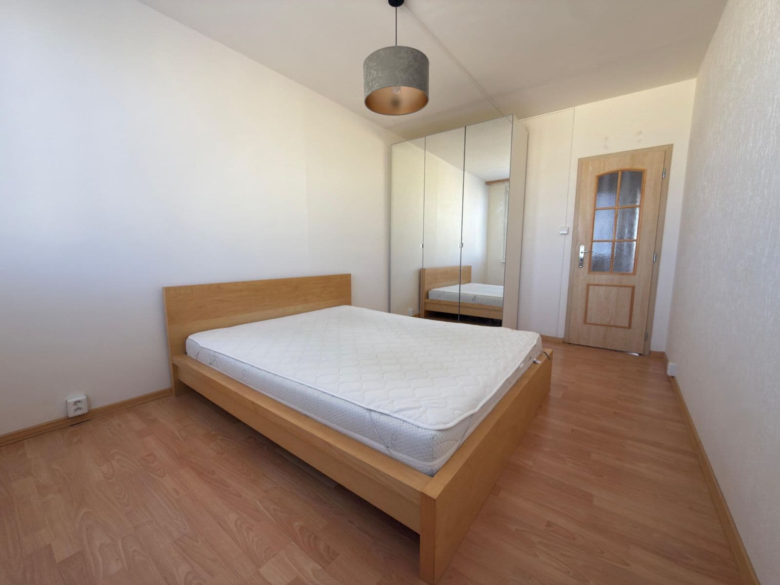 Prenájom bytu 3-izbový 75 m², Chotovická, Praha, Praha Prenájom bytu 3-izbový 75 m², Chotovická, Praha, Praha