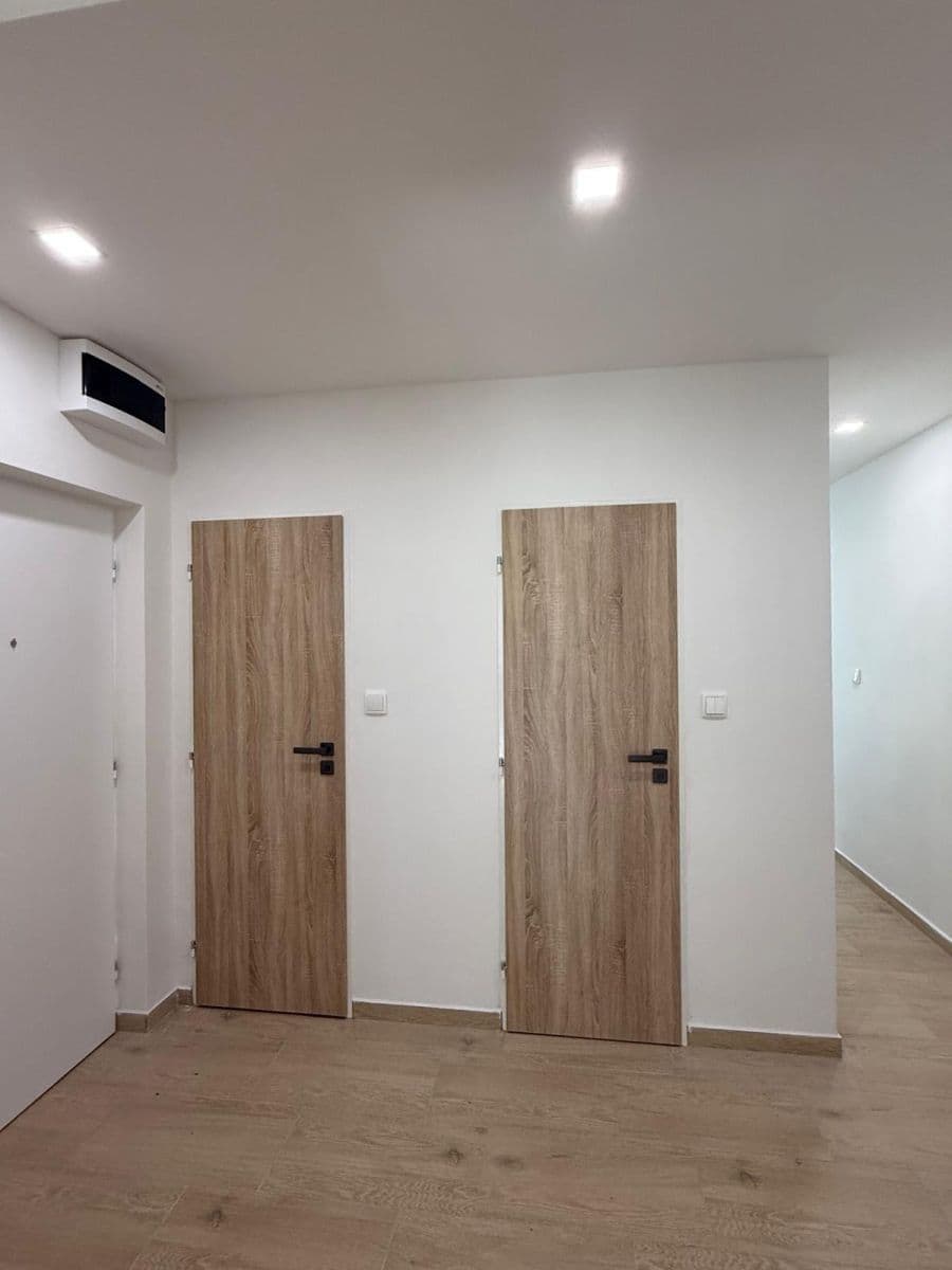 Prenájom bytu 2-izbový 56 m², Provaznická, Ostrava, Moravskoslezský kraj Prenájom bytu 2-izbový 56 m², Provaznická, Ostrava, Moravskoslezský kraj