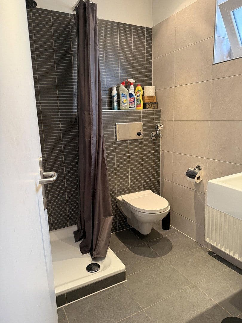 Prenájom bytu 1-izbový 35 m², Meerbusch, Severné Porýnie - Westfálsko Prenájom bytu 1-izbový 35 m², Meerbusch, Severné Porýnie - Westfálsko