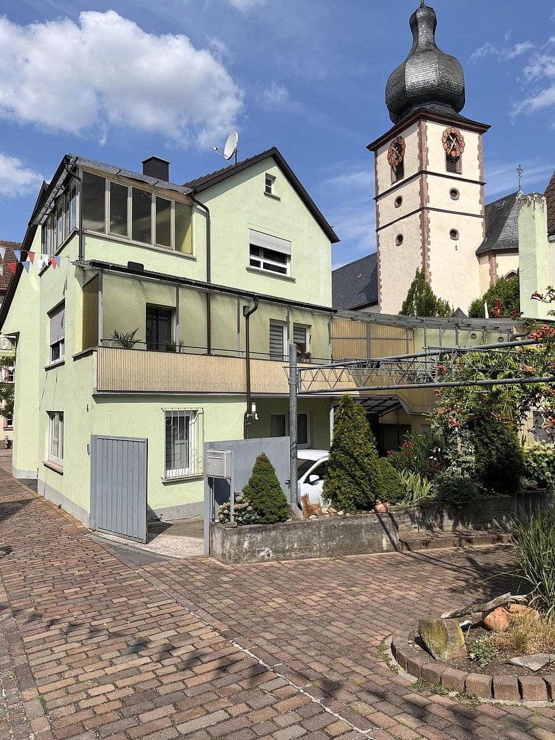 Predaj domu 216 m², pozemok 171 m², Marktheidenfeld, Bavorsko Predaj domu 216 m², pozemok 171 m², Marktheidenfeld, Bavorsko