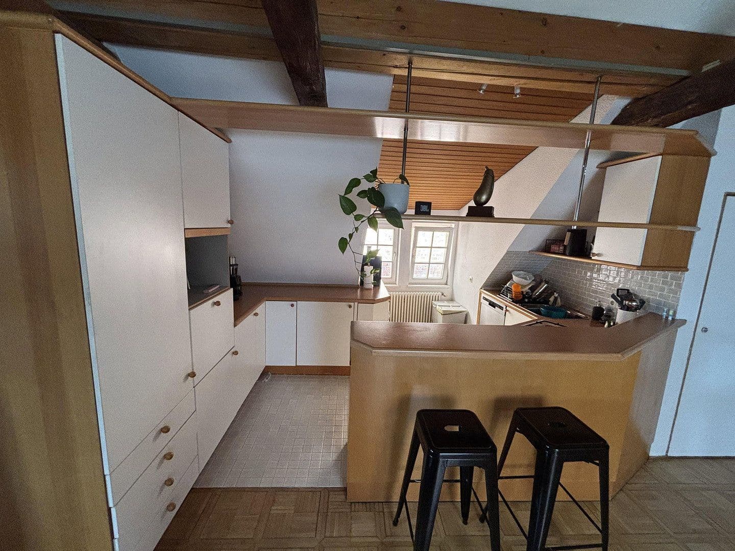 Prenájom bytu 2-izbový 87 m², Stuttgart, Bádensko-Wurttembersko Prenájom bytu 2-izbový 87 m², Stuttgart, Bádensko-Wurttembersko