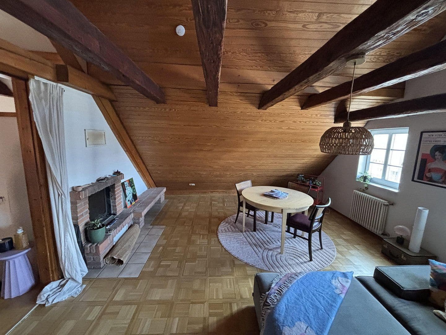 Prenájom bytu 2-izbový 87 m², Stuttgart, Bádensko-Wurttembersko Prenájom bytu 2-izbový 87 m², Stuttgart, Bádensko-Wurttembersko