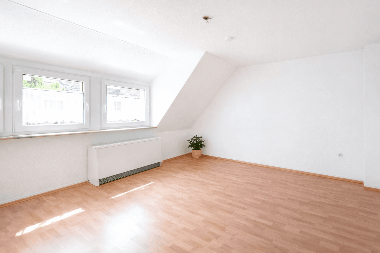 Prenájom bytu 3-izbový 74 m², Waldstraße 17, Remscheid, Severné Porýnie - Westfálsko Prenájom bytu 3-izbový 74 m², Waldstraße 17, Remscheid, Severné Porýnie - Westfálsko