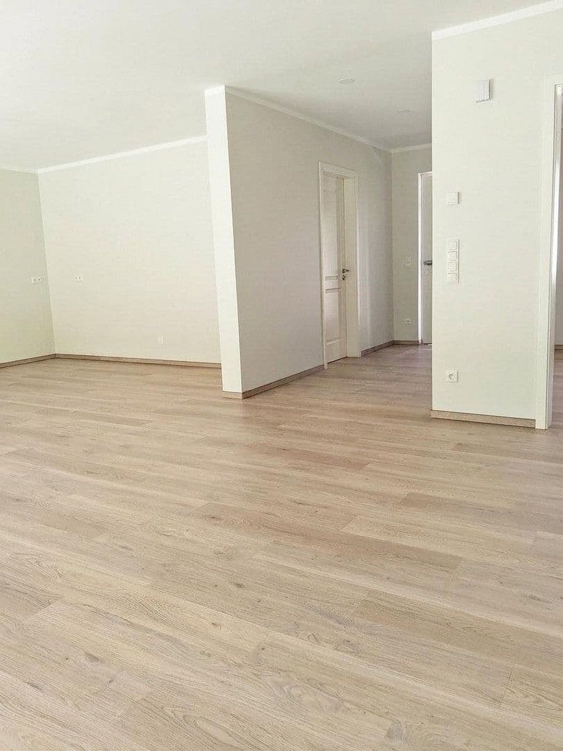 Prenájom domu 130 m², pozemok 250 m², Cottbus Kiekebusch, Brandenbursko Prenájom domu 130 m², pozemok 250 m², Cottbus Kiekebusch, Brandenbursko