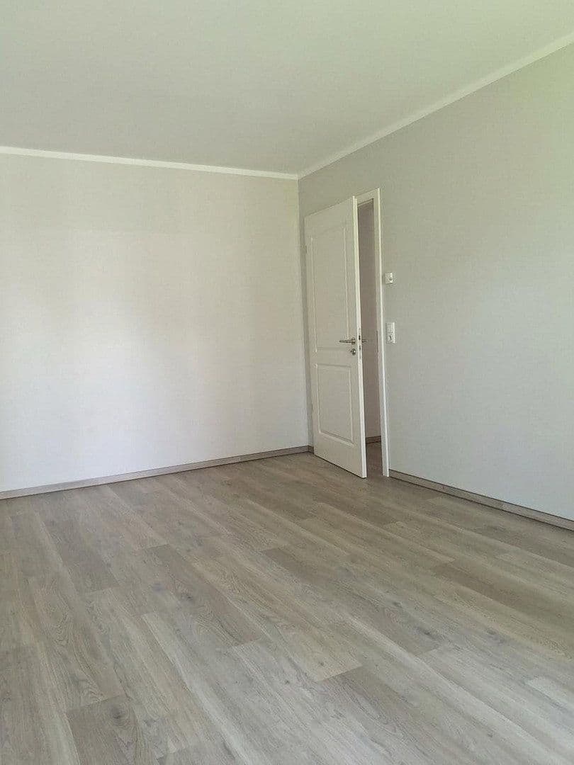 Prenájom domu 130 m², pozemok 250 m², Cottbus Kiekebusch, Brandenbursko Prenájom domu 130 m², pozemok 250 m², Cottbus Kiekebusch, Brandenbursko