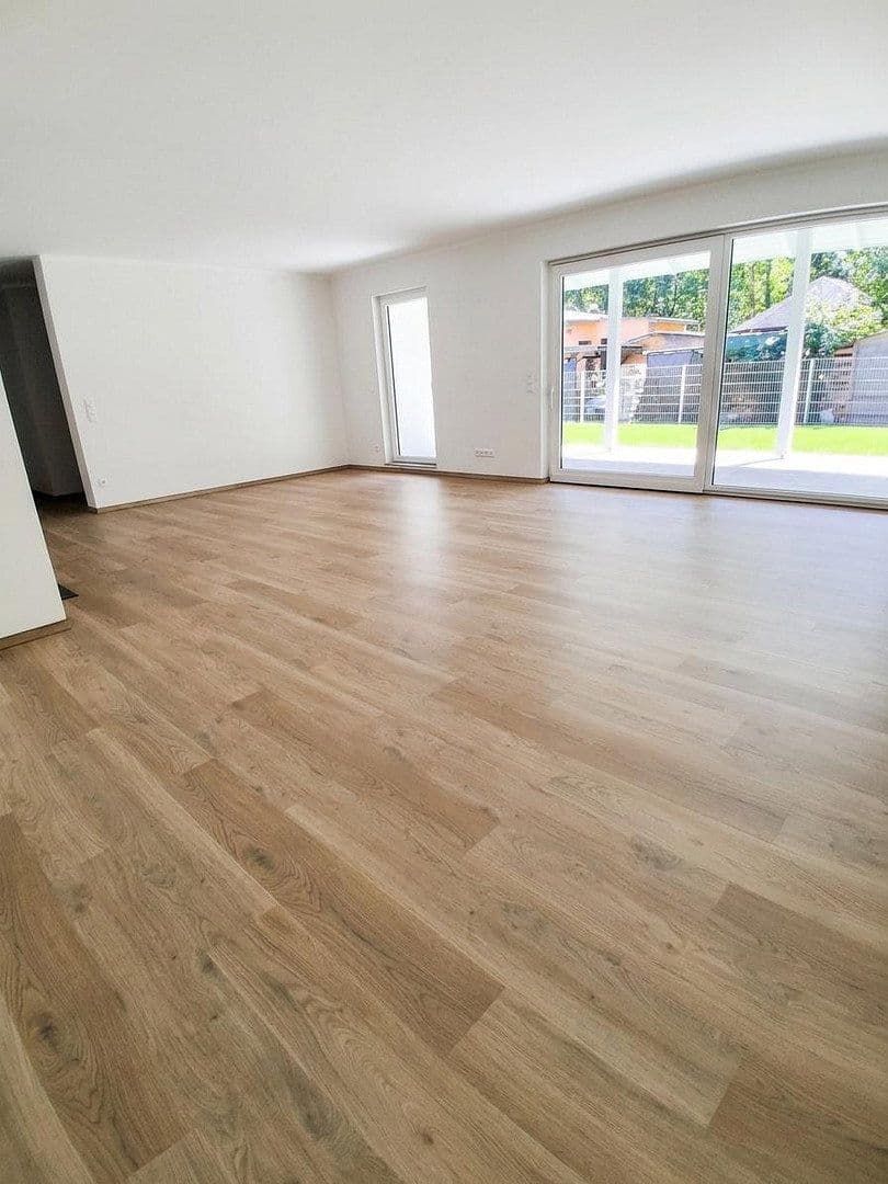 Prenájom domu 130 m², pozemok 250 m², Cottbus Kiekebusch, Brandenbursko Prenájom domu 130 m², pozemok 250 m², Cottbus Kiekebusch, Brandenbursko