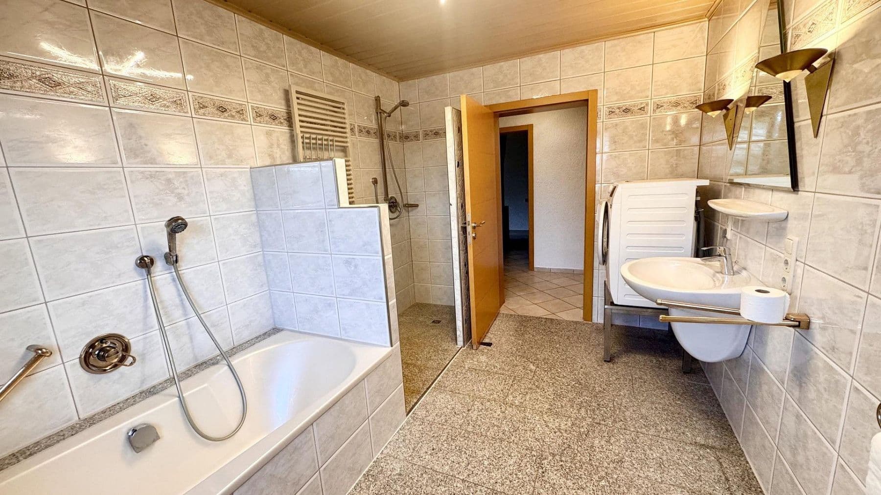 Prenájom bytu 3-izbový 92 m², Greifenklaustraße 10, Reckendorf, Bavorsko Prenájom bytu 3-izbový 92 m², Greifenklaustraße 10, Reckendorf, Bavorsko