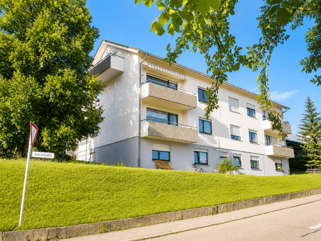 Prenájom bytu 4-izbový 87 m², Bergstr. 24, Tiefenbronn, Bádensko-Wurttembersko Prenájom bytu 4-izbový 87 m², Bergstr. 24, Tiefenbronn, Bádensko-Wurttembersko