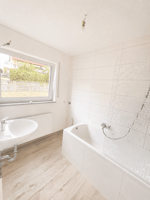 Prenájom bytu 4-izbový 87 m², Bergstr. 24, Tiefenbronn, Bádensko-Wurttembersko Prenájom bytu 4-izbový 87 m², Bergstr. 24, Tiefenbronn, Bádensko-Wurttembersko