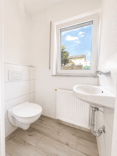 Prenájom bytu 4-izbový 87 m², Bergstr. 24, Tiefenbronn, Bádensko-Wurttembersko Prenájom bytu 4-izbový 87 m², Bergstr. 24, Tiefenbronn, Bádensko-Wurttembersko