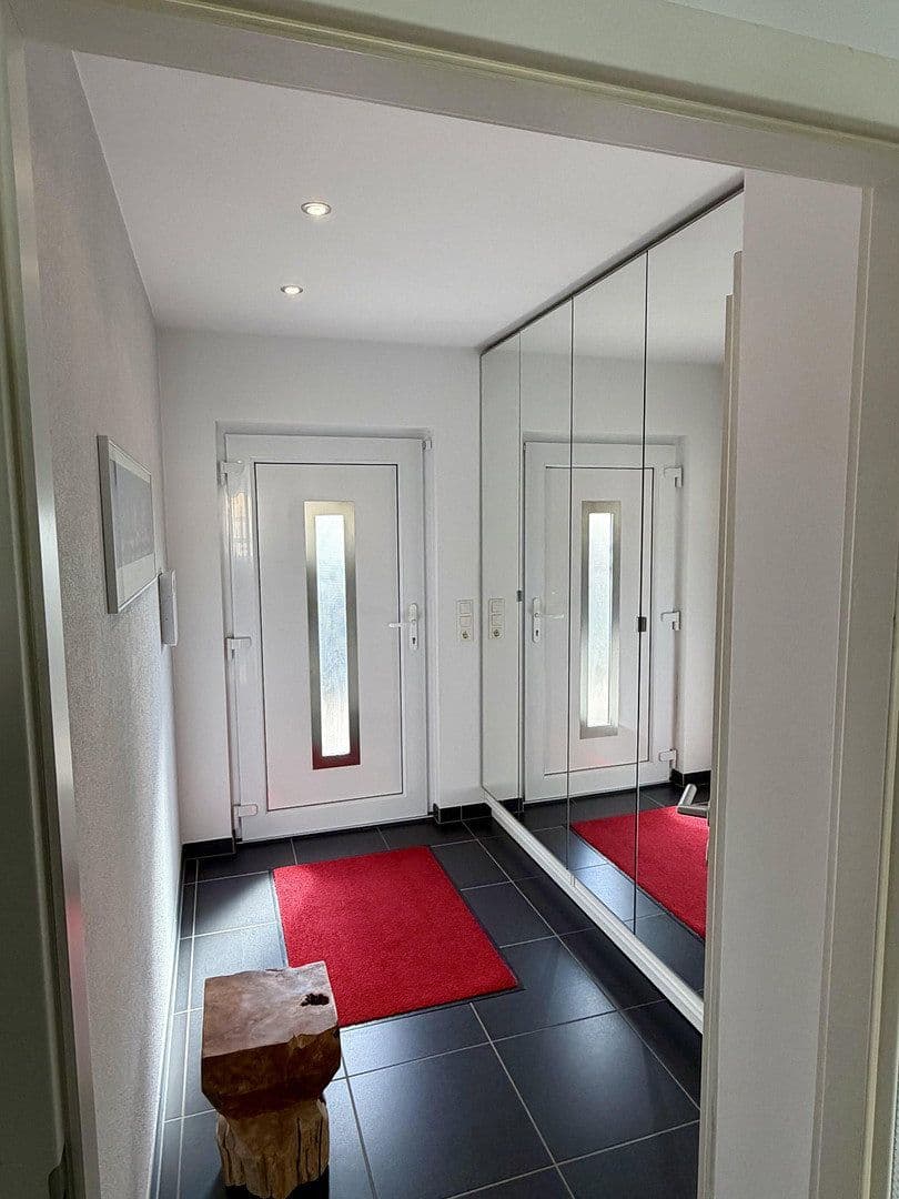 Predaj domu 152 m², pozemok 208 m², Kriftel, Hesensko Predaj domu 152 m², pozemok 208 m², Kriftel, Hesensko