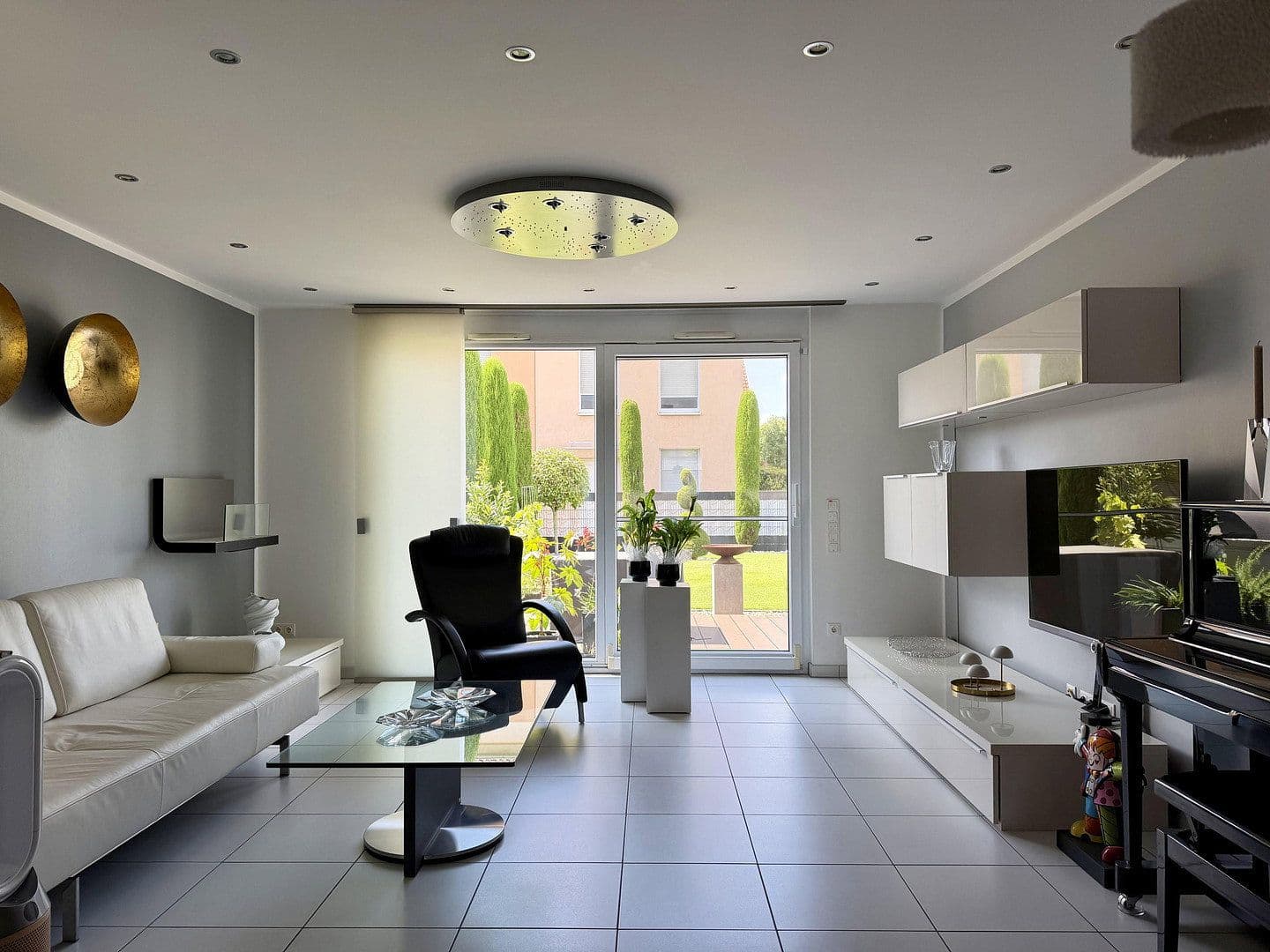 Predaj domu 152 m², pozemok 208 m², Kriftel, Hesensko Predaj domu 152 m², pozemok 208 m², Kriftel, Hesensko