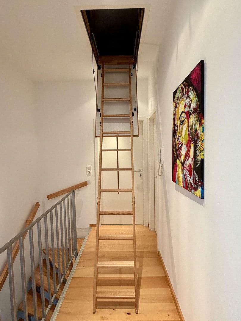 Predaj domu 152 m², pozemok 208 m², Kriftel, Hesensko Predaj domu 152 m², pozemok 208 m², Kriftel, Hesensko