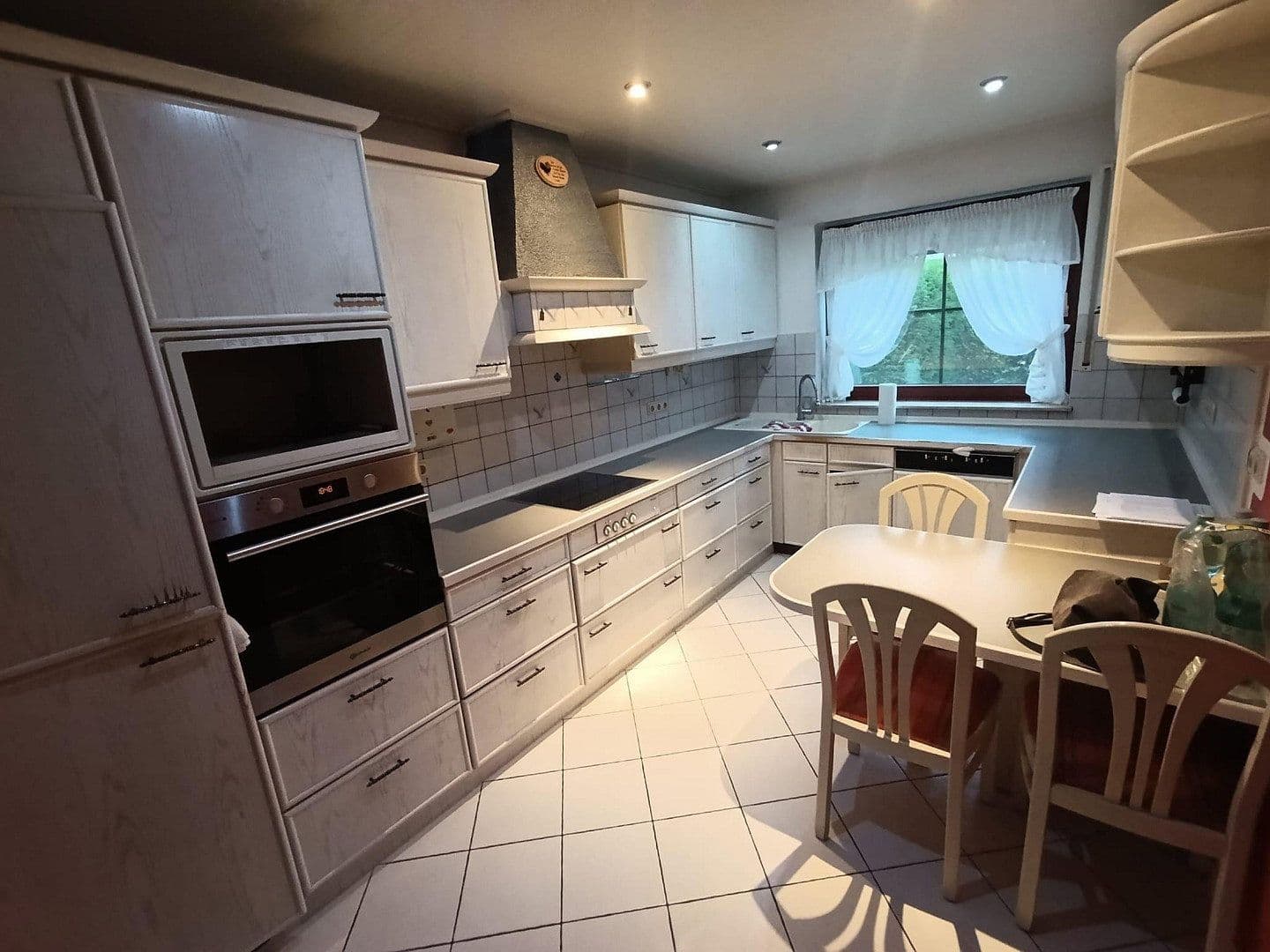 Predaj domu 175 m², pozemok 573 m², Mannheim, Bádensko-Wurttembersko Predaj domu 175 m², pozemok 573 m², Mannheim, Bádensko-Wurttembersko