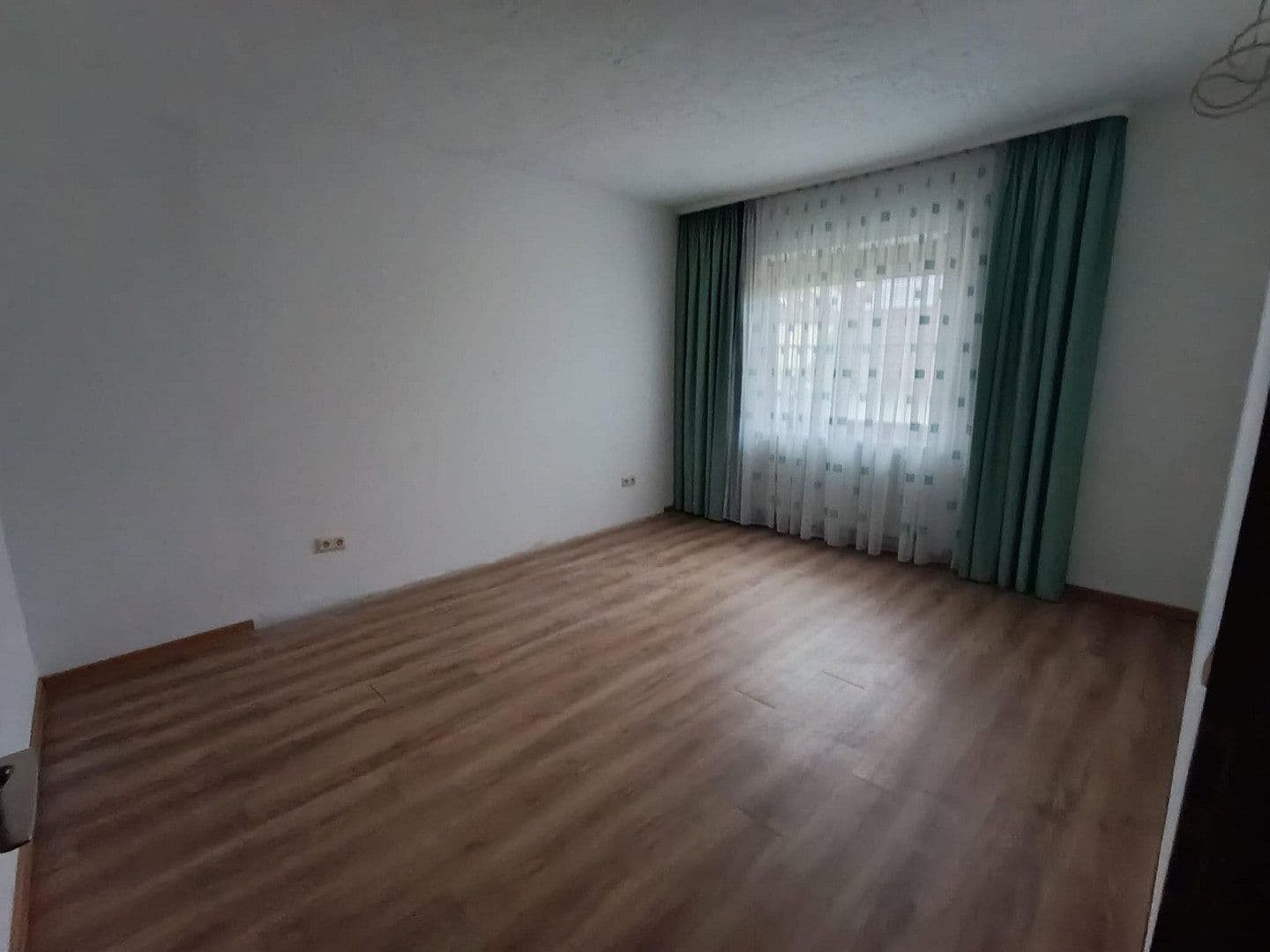 Predaj domu 175 m², pozemok 573 m², Mannheim, Bádensko-Wurttembersko Predaj domu 175 m², pozemok 573 m², Mannheim, Bádensko-Wurttembersko