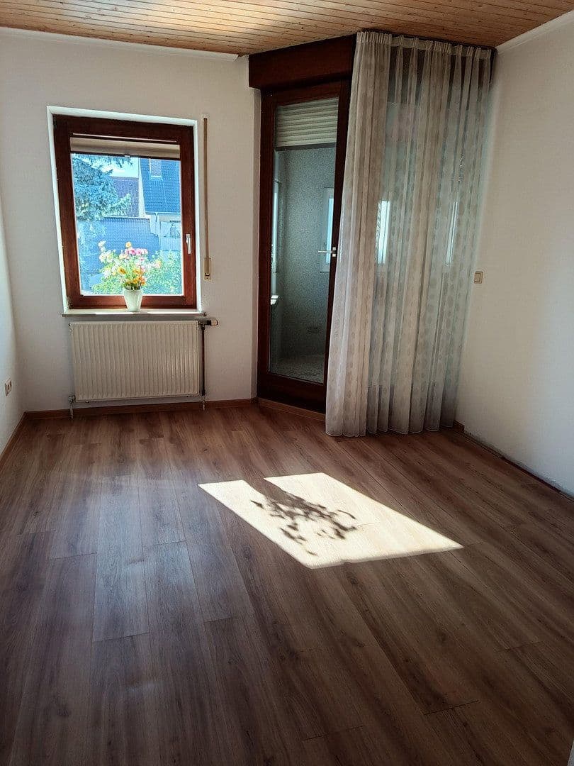 Predaj domu 175 m², pozemok 573 m², Mannheim, Bádensko-Wurttembersko Predaj domu 175 m², pozemok 573 m², Mannheim, Bádensko-Wurttembersko