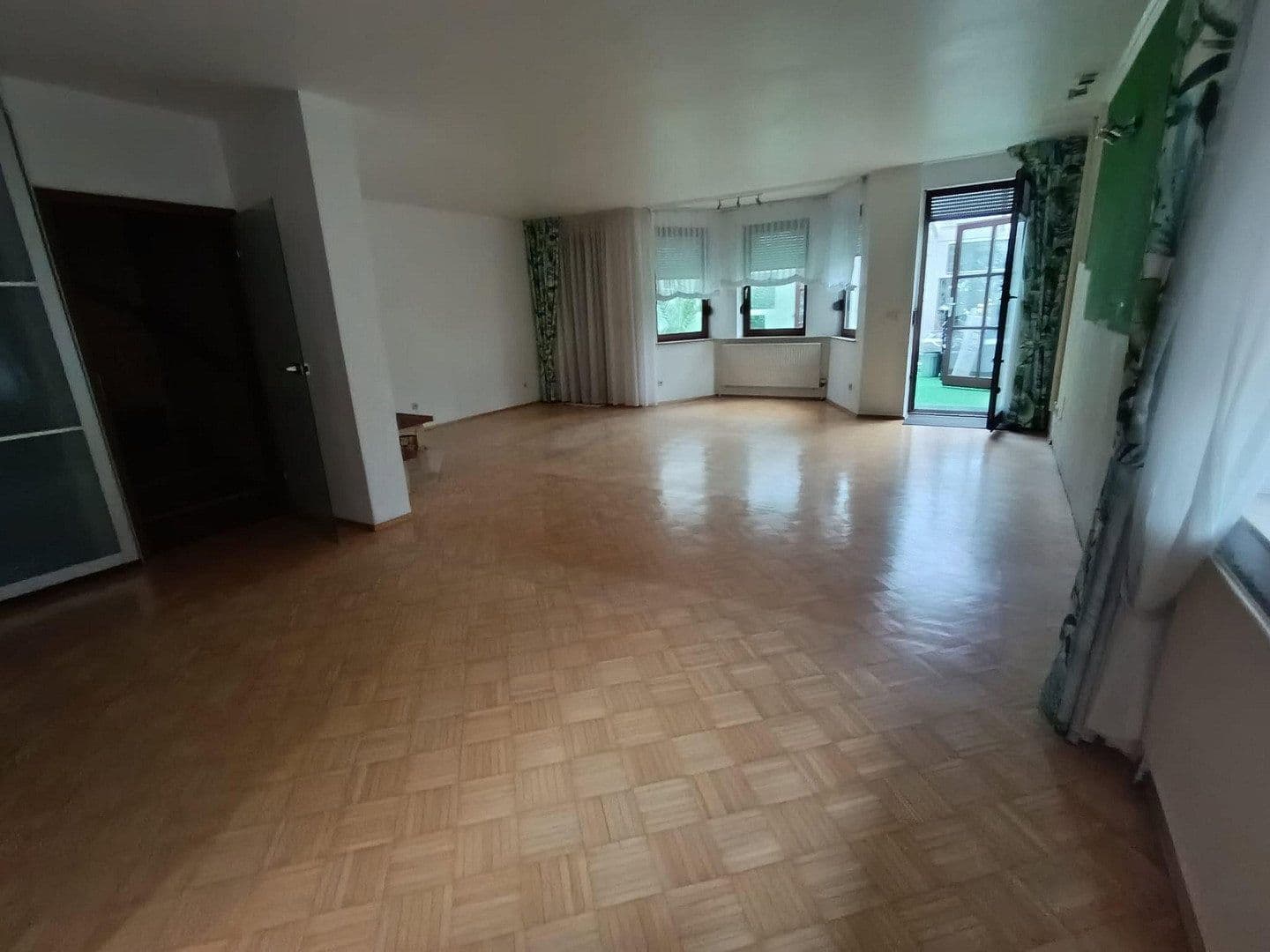 Predaj domu 175 m², pozemok 573 m², Mannheim, Bádensko-Wurttembersko Predaj domu 175 m², pozemok 573 m², Mannheim, Bádensko-Wurttembersko