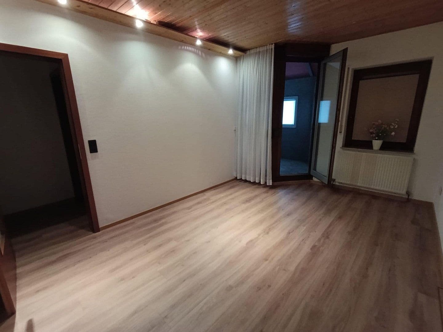 Predaj domu 175 m², pozemok 573 m², Mannheim, Bádensko-Wurttembersko Predaj domu 175 m², pozemok 573 m², Mannheim, Bádensko-Wurttembersko