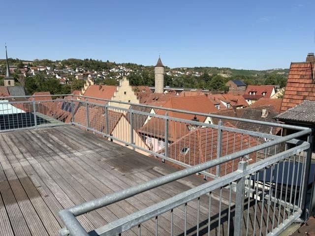 Prenájom bytu 4-izbový 170 m², Ochsenfurt, Bavorsko Prenájom bytu 4-izbový 170 m², Ochsenfurt, Bavorsko