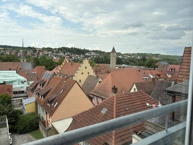 Prenájom bytu 4-izbový 170 m², Ochsenfurt, Bavorsko Prenájom bytu 4-izbový 170 m², Ochsenfurt, Bavorsko