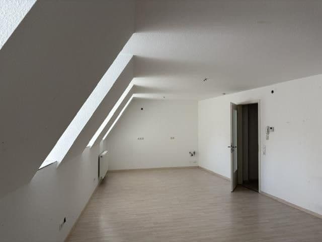 Prenájom bytu 4-izbový 170 m², Ochsenfurt, Bavorsko Prenájom bytu 4-izbový 170 m², Ochsenfurt, Bavorsko