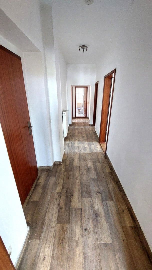 Prenájom bytu 3-izbový 77 m², Weißenfels, Sasko-Anhaltsko Prenájom bytu 3-izbový 77 m², Weißenfels, Sasko-Anhaltsko