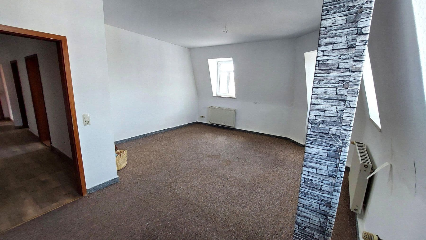 Prenájom bytu 3-izbový 77 m², Weißenfels, Sasko-Anhaltsko Prenájom bytu 3-izbový 77 m², Weißenfels, Sasko-Anhaltsko