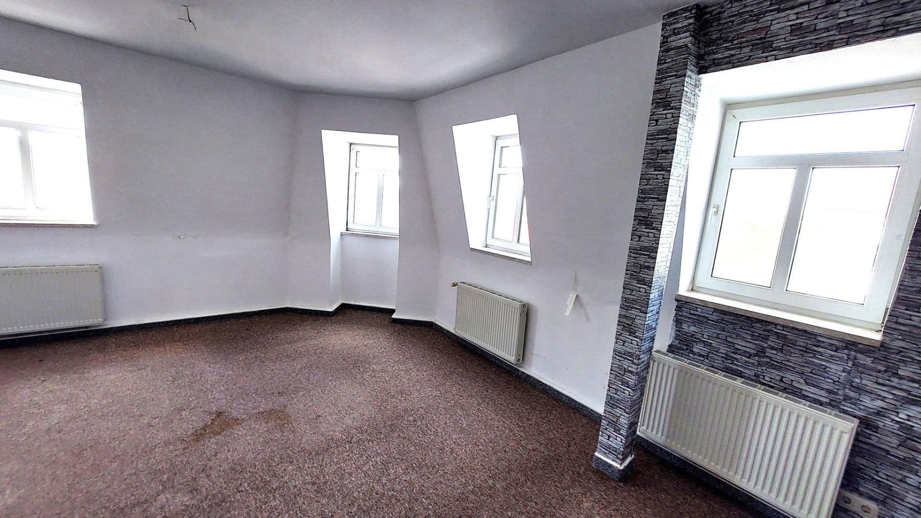 Prenájom bytu 3-izbový 77 m², Weißenfels, Sasko-Anhaltsko Prenájom bytu 3-izbový 77 m², Weißenfels, Sasko-Anhaltsko