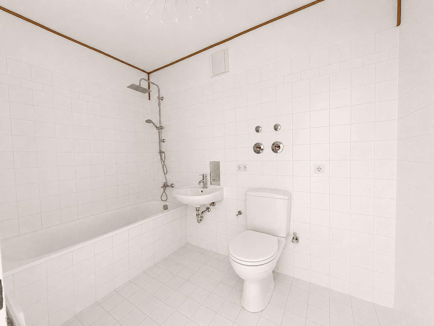 Prenájom bytu 3-izbový 82 m², Velten, Brandenbursko Prenájom bytu 3-izbový 82 m², Velten, Brandenbursko